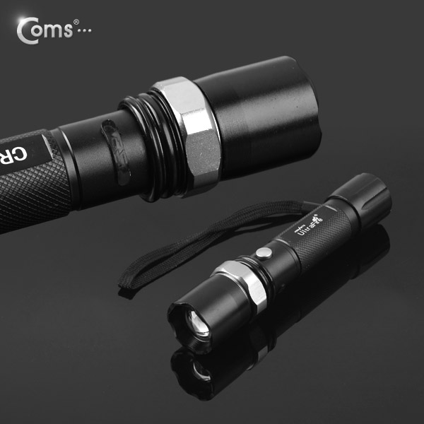 디바이스마트,EV 전기차/캠핑카/그린에너지 > 캠핑/보트 악세사리 > 캠핑용품 > 랜턴/램프,Coms,Coms 램프 (LED 손전등), 확대줌, 18650 x 1ea 사용 [BU036],한손에 들어가는 가볍고 컴팩트한 사이즈로 휴대가 편리, 밝기조절(100%,50%)/깜빡이 기능 사용가능, 생활방수 기능