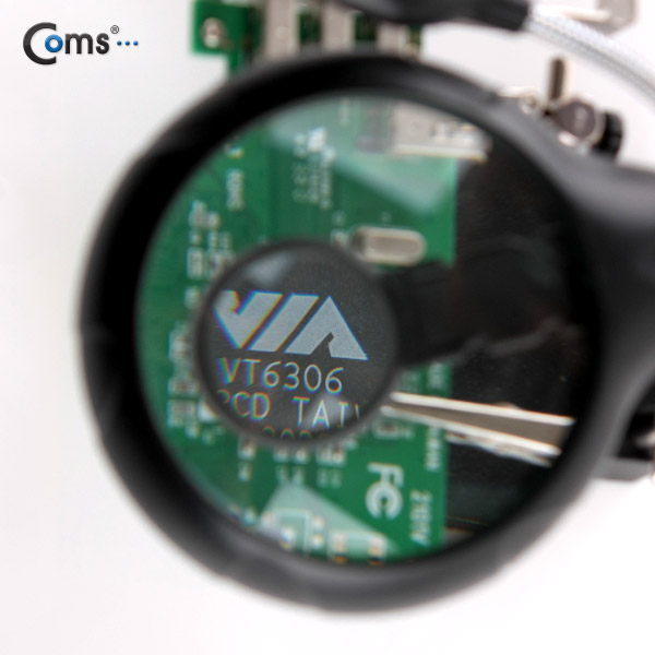 디바이스마트,수공구/전자공구/전동공구 > 전자공구 > 광학기기 > 확대경,Coms,Coms 공구-납땜 보조 작업 스탠드(확대경/집게/인두거치/LED) [BE908],5LED 보조확대경이 세밀한 작업을 가능하게 함으로써 납땜 작업시 아주 유용한 보조작업 스탠드 입니다.