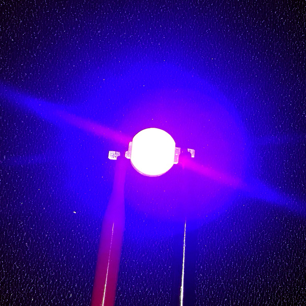 디바이스마트,LED/LCD > 일반 LED부품 > 기타 일반 LED,,경화용 준자외선 400nm~410nm 파워LED 3W [SZH-LD504],사이즈 : 4.7mm / 전압 : 3.4~3.8V / 전류 : 700mA