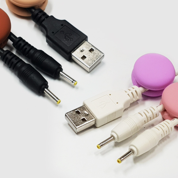 디바이스마트,케이블/전선 > 영상/음향 케이블 > 스테레오/RCA 케이블,유니즈,ST케이블2.5DC 5V케이블 분배기 2채널[1.2M] [화이트][MO-CB-050],2.5 파이 2극 오디오 케이블 / 길이 : 1.2M( 커넥터 포함) / USB 2.0 A 타입 / 색상 : 화이트