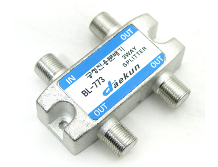 디바이스마트,컴퓨터/모바일/가전 > 네트워크/케이블/컨버터/IOT > KVM스위치/분배기/선택기 > 모니터 선택/분배/확장기,라이트컴,RF 분배기 3:1 [K0646],