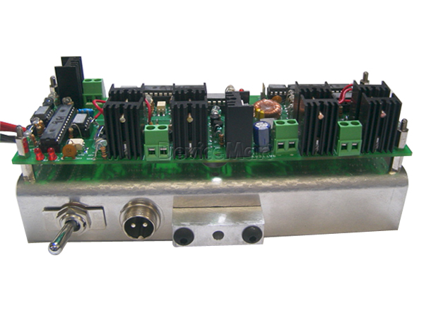 디바이스마트,기계/제어/로봇/모터 > 모터드라이버 > DC모터 드라이버 > 500W 이하 DC모터 드라이버,로봇을 만드는 친구들,배틀로봇용 스피드콘트롤러(RF010),RC용 수신기의 서보모터(PW M)신호를 입력받아 동작 / 전원 : DC 12V / 별도의 장치 없이 모터를 손쉽게 정역 구동