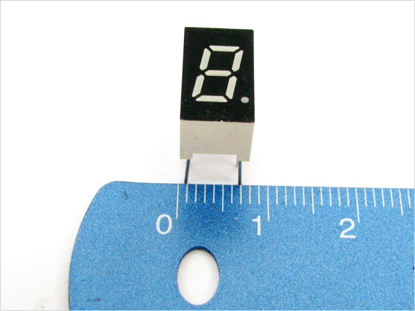 디바이스마트,LED/LCD > FND/도트매트릭스 > FND(세그먼트LED) > FND,Any Vendor,3104ASR,배열 : 1자리 / 사이즈 : 7.5x13mm / 전압 : 2.25V / 전력 : 40mW / 색상 : 레드(Red) / Anode타입