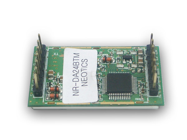 디바이스마트,MCU보드/전자키트 > 통신/네트워크 > RF/LoRa,네오틱스,2.4GHz 디지털 오디오 송신모듈(NR-DA24BTM),NR-DA24BTM은 2.4GHz의 ISM밴드용 음성(스테레오) 송신기 입니다.각종 오디오 신호(Audio Signal)을 무선으로 전송 함으로서 유선으로 연결이 불가능하였던 장소에 사용이 가능합니다. 최대 8개까지 송/수신가능 합니다.