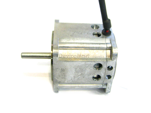 디바이스마트,기계/제어/로봇/모터 > 모터류 > BLDC모터 > BLDC모터,세우산전(주),BD42-N024007,전압: 24V, 7W 급 BLDC모터, D-CUT 타입입니다. 정격전류:0.5A, 토크:0.28KGF-CM, 무게:0.25Kg, 2400RPM, 드라이버 내장형입니다.