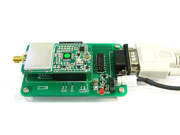 디바이스마트,MCU보드/전자키트 > 통신/네트워크 > RF/LoRa,EM Tech,EWKit-RS232(WAM-4xxXSS 테스트보드),EWKit-USB는 Pc의 COM Port나 RS-232C통신이 가능한 장비와  EM Tech의 무선모듈(WAM-4xxXSS)를 사용할 수 있도록 제작된 보드입니다.