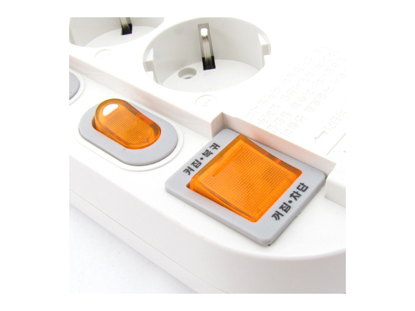 디바이스마트,전원/파워/배터리 > 전원 멀티탭 > 멀티탭(개별스위치형),강원전자,[NM-430SFS]SAFE 멀티탭 4구 개별 접지 3m,국내 생산 제품 정규격 멀티탭