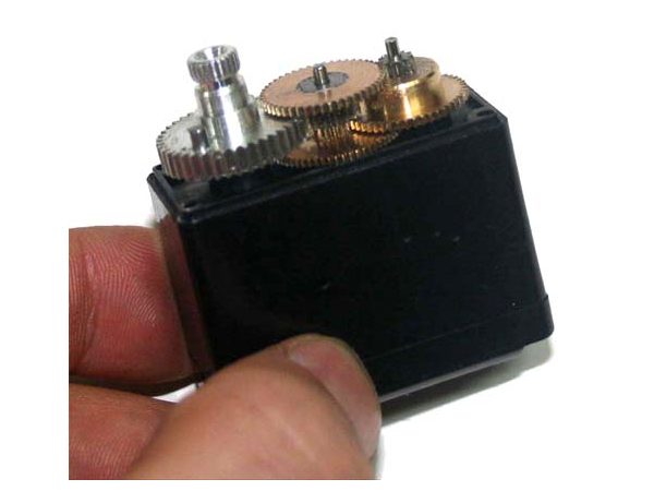 디바이스마트,기계/제어/로봇/모터 > 모터류 > 서보모터 > 디지털 서보모터,(주)로보블럭시스템,디지털서보[RBD-702MG],디지털 서보모터로 즉각적인 응답속도, 정밀한 분해능, 놀라운 정지토크를 자랑하고 있습니다. 기존의 아날로그 서보에서 느끼지 못하는 놀라운 성능을 가지고 있습니다. 국내 최저가 최고의 성능을 자랑하는 놀라운 디지털 서보 모터입니다.