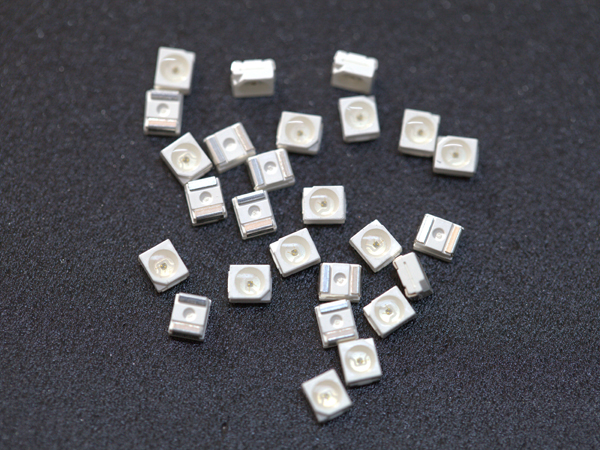 디바이스마트,센서 > 광센서 > IR/UV/가시광선센서,주식회사제니컴,UV센서(GUVB-S11SD),Cutoff 파장: 320nm, SMD package, UV Index 측정, UVB lamp monitoring