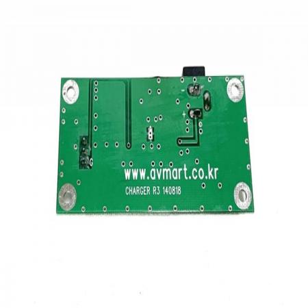 디바이스마트,MCU보드/전자키트 > 전원/신호/저장/응용 > 충전/배터리/전원,(주)케이 벨,리튬폴리머 20V 충전기 모듈(KB3652-20V),제조사 : 케이벨 / 표시방식 : LED / 배터리 소재 : 리튬폴리머 Li-Po / 셀 규격 : 5S1P / 입력전압 : DC 16V~20V / 배터리전압 : 18.5V / 출력전류(최대) : 1A / 입력단자 : DC잭 5.5×2.1 소켓