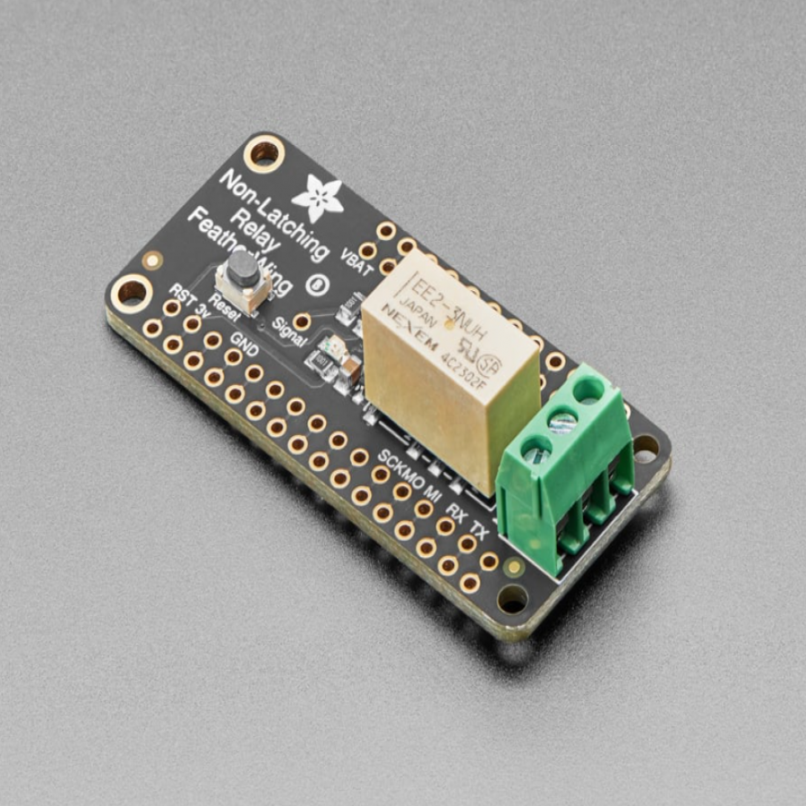 Adafruit Non-Latching Mini Relay FeatherWing [ada-2895]