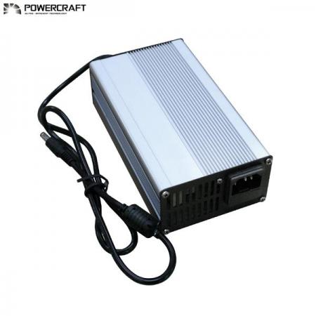 디바이스마트,전원/파워/배터리 > 배터리/배터리홀더 > 충전기 Charger > 리튬인산철용 LiFePo4,디바이스몰,리튬인산철(LiFePO4) 8셀 충전기 29.2V 5A (CC-CV),제조사 : 파워크래프트 / 표시방식 : LED / 배터리 소재 : 리튬인산철 LiFePo4 / 셀 규격 : 8S1P / 동시충전 갯수 : 8개 / 입력전압 : AC 100V~240V / 배터리전압 : 29.2V / 출력전류(최대) : 5A / 입력단자 : AC플러그 / 출력단자 : DC잭 3.5×1.2 플러그