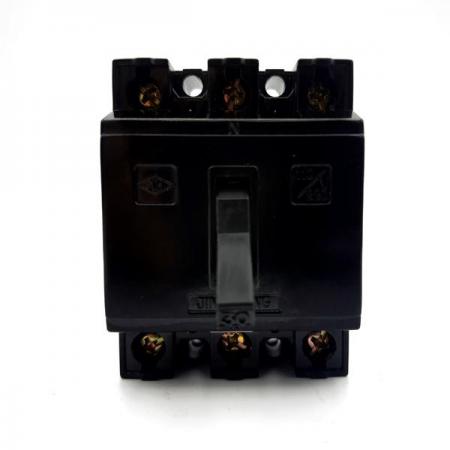 디바이스마트,스위치/부저/전기부품 > 산업용 스위치/제어 기기 > 배선용차단기,진흥전기,산업용 배선차단기 30AF 3P MCCB JSB-3032 (30A),110V, 220V / 1.5kA / 3P2E / 열동식 / 51.5X70X37