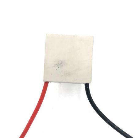 디바이스마트,RLC/수동소자 > 필터/페라이트코어/펠티어 > 열전기/펠티어모듈 > 펠티어소자,SZH,펠티어소자 TES1-4903 20*20mm [SZH-PT003],펠티어 냉각소자 / 사이즈 20x20 / 정격 전압 5V / 최대 전압 6V / 최대 전류 3A / 소비전력 10.3W