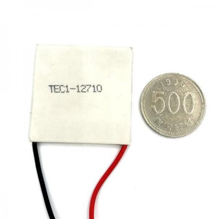 디바이스마트,RLC/수동소자 > 필터/페라이트코어/펠티어 > 열전기/펠티어모듈 > 펠티어소자,SZH,펠티어소자 TEC1-12710 40*40mm [SZH-PT005],펠티어 냉각소자 / 사이즈 40x40 / 정격 전압 12V / 최대 전압 15.5V / 최대 전류 10A / 소비전력 100W