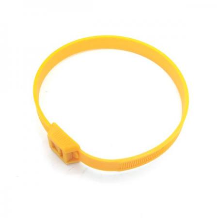 디바이스마트,케이블/전선 > 케이블악세사리/툴 > 케이블타이/레이싱,,JIC-255 인라인 케이블 타이 255mm 노란색,인라인 케이블타이 / JIC-255 / 폭 : 9mm / 길이 : 255mm / 색상 : 노란색 / 소재 : 나일론 6.6 / 안쪽으로 삽입되는 케이블타이로 운동장, 놀이터 등 어린이 이용 시설에 주로 사용