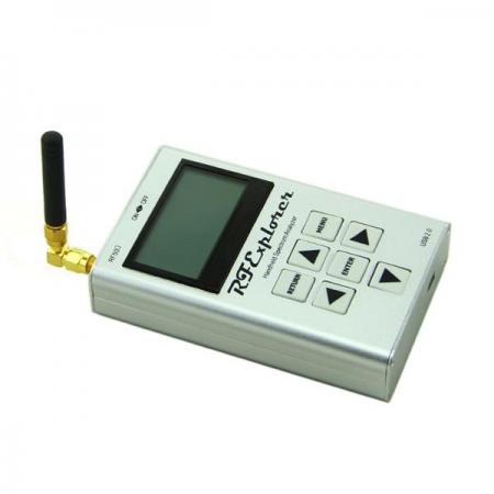 디바이스마트,커넥터/PCB > RF커넥터/케이블 > RF 젠더,Seeedstudio,SMA adapter SMA Plug to SMA Jack right angle [320160007],수평으로 배치된 RF Explorer를 사용하기에 이상적인 RF 커넥터 / USB 케이블과 안테나를 쉽게 연결할 수 있으며 컴퓨터에 쉽게 연결