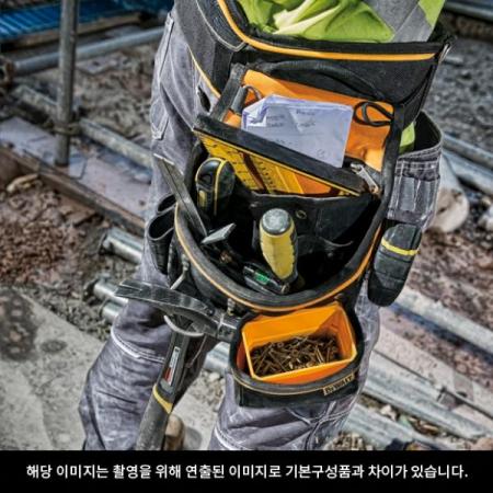 디바이스마트,공구함/작업대/엔클로저 > 공구함/부품함 > 이동공구함 > 디월트/스탠리 이동공구함,디월트,공구집 DWST80909-8 (=DWST1-75652) 못주머니+망치걸이,다목적파우치 / 사이즈 : 260x120x290mm / 간편하게 망치를 보관하고 사용 / 톱을 안전하게 보관할 수 있는 공간 / 줄자를 걸기 위한 메탈클립