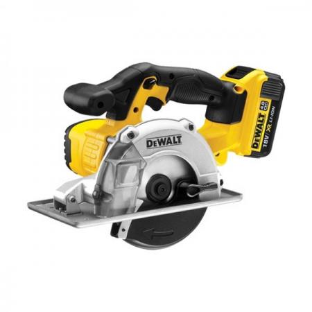 디바이스마트,수공구/전자공구/전동공구 > 전동/엔진공구 > 충전공구 > 충전원형톱/커터,디월트,충전 메탈 커터 DCS373M2 배터리2 (18V/4.0A),디월트 / 18V (20V MAX) 충전메탈커터(5.5인치) / 메탈 소재 절단 작업에 최적화 / 메탈 소재 가드 적용 / 투명한 가드 적용 / LED램프 / 4.0Ah 배터리 2개 및 충전기 포함 /