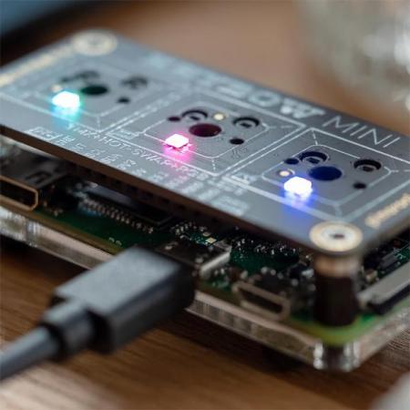 디바이스마트,MCU보드/전자키트 > 버튼/스위치/제어/RTC > 버튼/스위치/조이스틱,Pimoroni,Keybow Kit (3-key) – Linear (quiet) keys [PIM451],Keybow MINI PCB / 스위치 플레이트 / Kailh 속도 스위치 3개 (골드 또는 실버) / 미디어 컨트롤에 적합 /  Raspberry Pi Zero W의 40 핀 수형 헤더에 연결