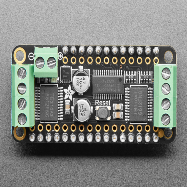 디바이스마트,MCU보드/전자키트 > 버튼/스위치/제어/RTC > 모터/모터컨트롤,Adafruit,Assembled DC Motor + Stepper FeatherWing Add-on [ada-3243],DC 모터 및 스텝모터 드라이버 피더윙 보드 / 4.5VDC ~ 13.5VDC에서 모터 구동 / 전용 PWM 드라이버 칩 장착 / 헤더납땜 불필요