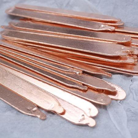 디바이스마트,스위치/부저/전기부품 > 지원부품 > 히트파이프,SZH,소형 슬림 2mm 구리 히트파이프 8.5mmx50mm [SZH-020950],방열처리에 탁월한 히트파이프(heat pipe,전열관) 입니다. 히트파이프의 특징은 열 전도율이 일반 구리에 비하여 1000배 이상이며, 파이프 양 끝단의 온도 차이가 거의 없습니다. 무전원 방열처리에 최고로 효과적인 다양한 히트 파이프를 파이프 절곡기를 사용하여 DIY 하실 수 있습니다.