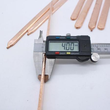 디바이스마트,스위치/부저/전기부품 > 지원부품 > 히트파이프,SZH,플랫형 4mm 구리 히트파이프 14x105mm[SZH-FHEAT0414105],방열처리에 탁월한 히트파이프(heat pipe,전열관) 입니다. 히트파이프의 특징은 열 전도율이 일반 구리에 비하여 1000배 이상이며, 파이프 양 끝단의 온도 차이가 거의 없습니다. 무전원 방열처리에 최고로 효과적인 다양한 히트 파이프를 파이프 절곡기를 사용하여 DIY 하실 수 있습니다.