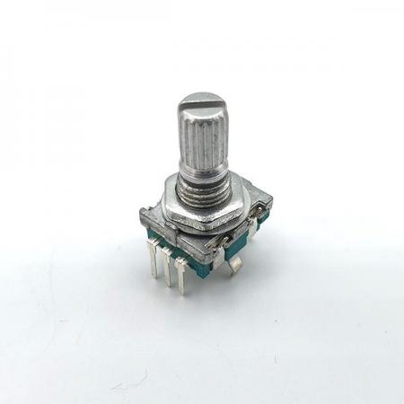 디바이스마트,MCU보드/전자키트 > 버튼/스위치/제어/RTC > 엔코더/가변저항,SMG,로터리엔코더 20펄스 기어 샤프트 15mm,스루홀 타입의 범용 로터리 엔코더입니다. 택트스위치 기능을 포함하고 있습니다. / 전원 : 5V 10mA / 펄스 : 20ppr