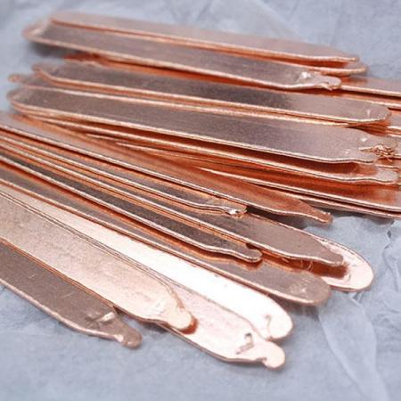 디바이스마트,스위치/부저/전기부품 > 지원부품 > 히트파이프,SZH,소형 슬림 1mm 구리 히트파이프 9mmx50mm [SZH-010950],방열처리에 탁월한 히트파이프(heat pipe,전열관) 입니다. 히트파이프의 특징은 열 전도율이 일반 구리에 비하여 1000배 이상이며, 파이프 양 끝단의 온도 차이가 거의 없습니다. 무전원 방열처리에 최고로 효과적인 다양한 히트 파이프를 파이프 절곡기를 사용하여 DIY 하실 수 있습니다.