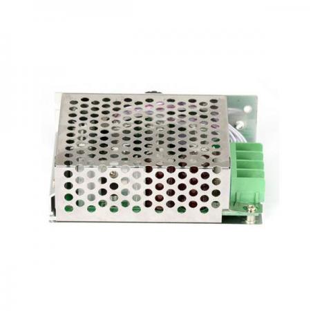 디바이스마트,기계/제어/로봇/모터 > 모터드라이버 > DC모터 드라이버 > 500W 이상 DC모터 드라이버,MotorBank,고출력 1500W DC모터 스피드 컨트롤러 12~50v,30A (DMC-1500W),1500W / DC 모터 스피드 컨트롤러 / PWM 제어 / 출력(Output) : 1500W 단방향 속도 조절 / 사용전압 : DC12V 모터, DC24V ~ 50V 모터 사용 / High Power MOSFET 30A