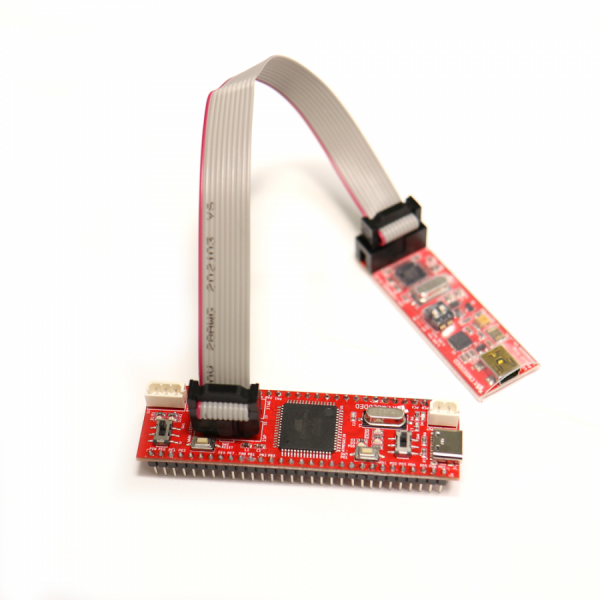 디바이스마트,MCU보드/전자키트 > 프로세서/개발보드 > AVR > ATMEGA128,LK EMBEDDED,ATmega128 브레드보드 모듈 & STK500 AVRISP 프로그래머 키트,8비트 마이크로컨트롤러 ATmega128을 중심으로 제작된 브레드보드/만능기판 호환형 코어 모듈. 연구개발, 졸업작품, 교육용 실험 등에서 사용하기 쉽도록 설계되었으며, 함께 사용하는 STK500 AVRISP 프로그래머를 통해 플래시 및 EEPROM 프로그램을 In-System (보드 장착 상태)으로 다운로드 가능