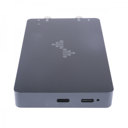 디바이스마트,계측기/측정공구 > 전기/전자 계측기 > 오실로스코프,Seeedstudio,휴대용 오실로스코프 DSCope U3P100 Dual-Channel 1GSa/s Sampling/100Mhz Bandwidth USB3.0 [109060021],100MHz 대역폭 / USB 3.0 인터페이스 / 1GSa/s 샘플 레이트 / 2M 실시간 및 256M 단일 레코드 길이 / 2개의 아날로그(듀얼) 채널 / 뛰어난 휴대성의 크기 / 알루미늄 케이스