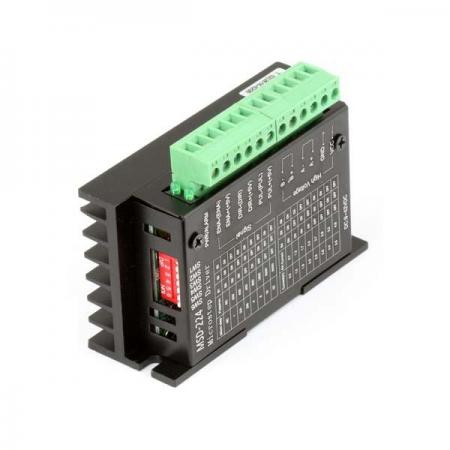 디바이스마트,기계/제어/로봇/모터 > 모터드라이버 > 스텝모터 드라이버 > 브랜드(모터뱅크) 스텝모터 드라이버,MotorBank,4A 32분주 마이크로스텝드라이버 MSD-224 2상 스테핑모터 드라이버,-The new 8-bit micro stepped technology-Optically isolated differential inputs (26LS32)-Extra-low noise and vibration-The range of micro steps is 2-32-Built in high frequency micro steps-Driver 2 phase step motor with 4leads,6leads and8leads