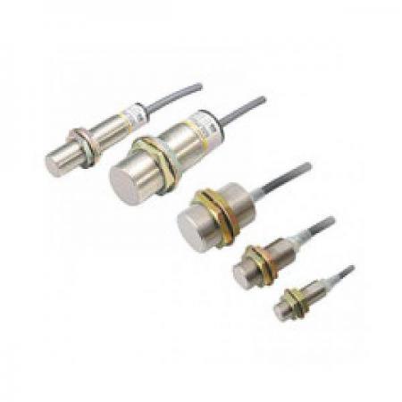 디바이스마트,센서 > 특수/증폭기/액세서리 > 악세사리,OMRON,XS2F-D422-DC0-F,오므론 / OMLON / 센서 / 커넥터 / 케이블 / 부착 / XS2F-D422-DC0-F OMRON KOREA 정식 수입품