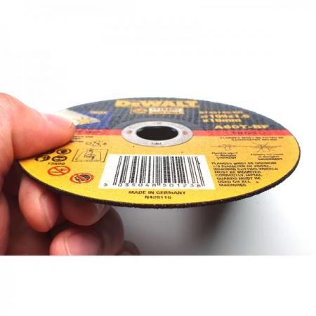 디바이스마트,수공구/전자공구/전동공구 > 작업공구 > 절단석,디월트,4인치 그라인더 절단석 DT43140,사이즈 105 x 1.0(두께) x 16(홀지름) mm / 용도 스테인리스 금속용 프리미엄 절단석 / 최대RPM 15,200 /  사양 A 60 T BF / 원산지 독일