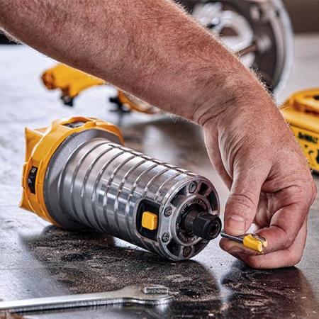 디바이스마트,수공구/전자공구/전동공구 > 전동/엔진공구 > 목공전동공구 > 루터,디월트,충전 컴팩트 루터 (베어툴) DCW600N 20V MAX,20V MAX XR 브러쉬리스 모터 탑재 / 배터리 별도 구매 / 7단 속도조절 다이얼 / 0.5mm 단위 깊이 조절 가능 / 무게 1.62Kg