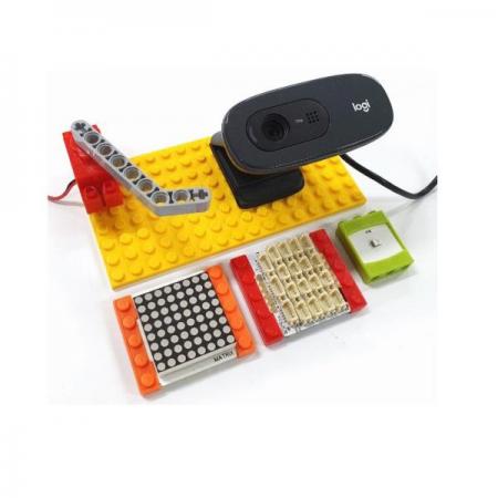 디바이스마트,오픈소스/코딩교육 > 코딩교육 키트/로봇 > 기타,JK전자,메이크브릭 인공지능 AI 엔트리 코딩교육 키트,웹캠, 마이크, 메이크브릭  교구를 이용한 이미지 학습 / 텍스트, 음성학습, 음성인식 등에 대한 인공지능을 배우고 실습할 수 있는 키트