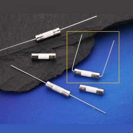 디바이스마트,RLC/수동소자 > 퓨즈/폴리스위치 > 일반퓨즈,ORISEL,세라믹 휴즈 5 x 20 250V 10A (리드타입) [56T],56T 5.5Φ×21.0mm / 10A / Axial Lead / Time Lag / 지연 타입 / KC인증