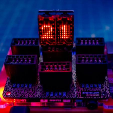 디바이스마트,MCU보드/전자키트 > 디스플레이 > 도트매트릭스,Pimoroni,LED Dot Matrix Breakout – Red [PIM526],레트로5x7 LED 마이크로 도트매트릭 / 색상: 빨간색 /  I2C 인터페이스 / 3V ~ 5V 호환 / 모든 Raspberry Pi 모델과 호환 / 납땜 불필요