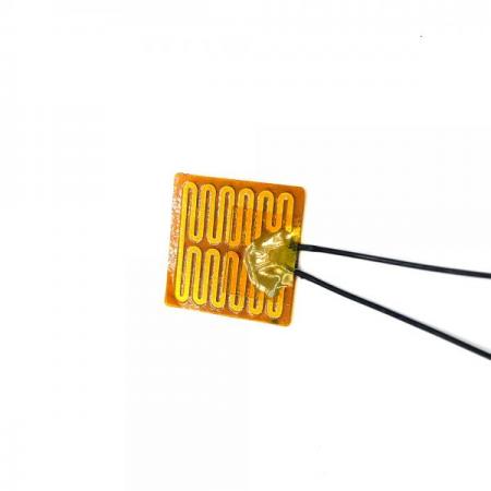 디바이스마트,스위치/부저/전기부품 > 지원부품 > 히터/열풍/열선,히터라이징,캡톤 필름 히터 5V 7.14W 19 x 19,PI 히터(필름 히터) / 사이즈 : 19 x 19 / 정격 전압 : 5v / 전력 : 7.14W / 저항 : 3.5 Ω / 정격온도 :160℃ / 최대온도 : 180℃ / 뒷면 양면테이프 형식