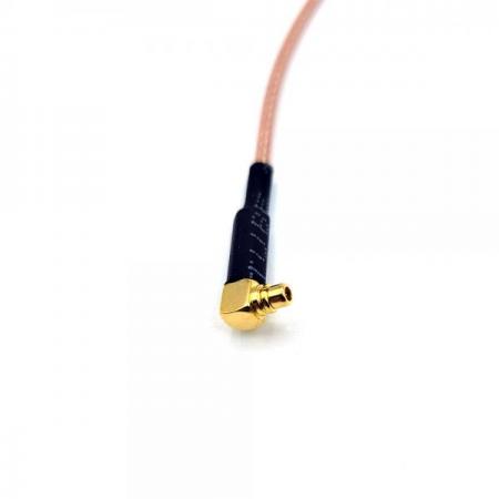 디바이스마트,케이블/전선 > PC/네트워크/통신 케이블 > 동축 RF 케이블,SZH,MMCX P(M) Angle-NONE RG178 1m [SZH-CAB67],RF Cable assembly / 커넥터A : MMCX P(M) Angle / 커넥터B : NONE / 케이블 규격 : RG178 / 케이블 길이 : 1m