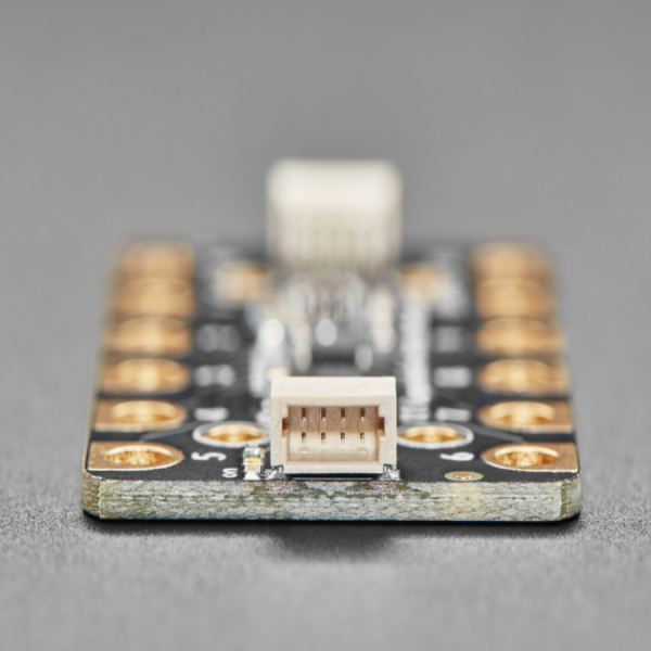 디바이스마트,MCU보드/전자키트 > 센서모듈 > 기울기/진동/충격/터치 > 지문/전도성/터치센서,Adafruit,MPR121 12-Key Capacitive Touch Sensor Gator Breakout - STEMMA QT/Qwiic [ada-4830],정전식 터치 감지 / 12개의 개별 터치패드 처리 가능 / I2C 지원 / 3V 전용