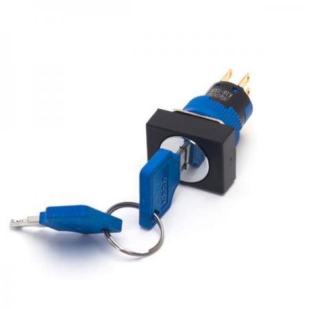 디바이스마트,스위치/부저/전기부품 > 산업용 스위치/제어 기기 > 제어/안전 스위치 > 키 셀렉터 스위치,KACON,16파이 2단 키 스위치 흑색 K16-632 (직사각형 2C),16∅ / 2단 / 직사각형 / 2A2B / 흑색