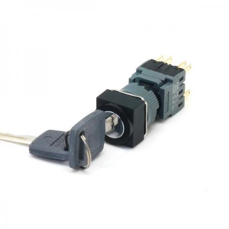 디바이스마트,스위치/부저/전기부품 > 산업용 스위치/제어 기기 > 제어/안전 스위치 > 키 셀렉터 스위치,KACON,16파이 3단 키 스위치 흑색 F16-722 (정사각형),16∅ / 3단 / 정사각형 / 2A2B / 흑색 / 복귀방식 15가지 선택가능