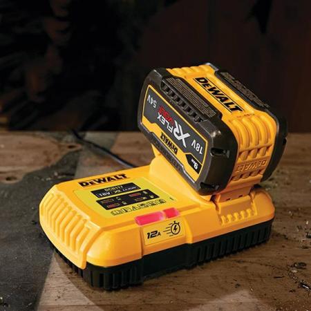 디바이스마트,수공구/전자공구/전동공구 > 전동/엔진공구 > 충전공구 > 충전기/배터리,디월트,프리미엄 고속 충전기 DCB117 60V/20V MAX 12A 정품박스,디월트 / 60V(54V) 20V(18V) 배터리 모두 사용 / DCB609 (60V 3.0Ah) 약 60분내 완충 / 벽면 장착 홀