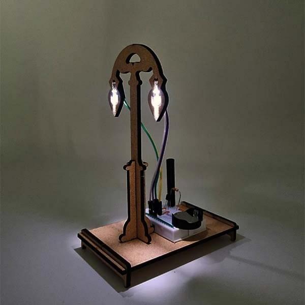 디바이스마트,MCU보드/전자키트 > 교육용키트/로봇 > 교육용키트 > 전기/전자/회로,이엘사이언스,스마트 가로등 만들기 1명 set (업그레이드 버전),주변 밝기에 따라 자동으로 켜지고 꺼지는 스마트 가로등