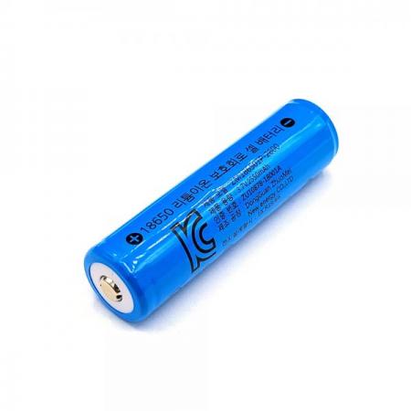 디바이스마트,전원/파워/배터리 > 배터리/배터리홀더 > 충전지 Cell > 리튬이온 Li-ion,OEM,KC인증 18650 리튬배터리 3.7V 2550mAh [ZM18650-2600-KC01],제조사 : 중국 OEM / 18650 / 전압 : 3.7V / 용량 : 2550mAh / 리튬이온 Li-ion / 수량 : 1개 / 과방전 보호회로 내장