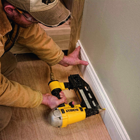 디바이스마트,수공구/전자공구/전동공구 > 에어/유압공구 > 에어타카/타정기,디월트,에어타카 네일러 DWFP71917 (16GA) T64타입,제품타입 공압식 / 작동 압력 범위 70-120PSI / 매거진 용량 100pcs / 고정핀 길이 32-64mm (T35-T64) / 제품 사이즈 288 x 306 x 92 mm / 무게 1.7Kg / 작동모드 단발,연발