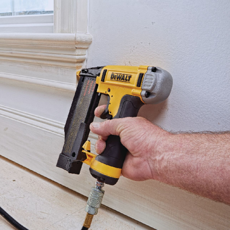 디바이스마트,수공구/전자공구/전동공구 > 에어/유압공구 > 에어타카/타정기,디월트,에어타카 네일러 DWFP2350K (실타카, 23GA) 630타입,제품타입 공압식 / 작동 압력 범위 70-120PSI / 매거진 용량 135pcs / 고정핀 길이 15-55mm (실타카핀) / 제품 사이즈 225 x 228 x 50 mm / 무게 1.1Kg / 작동모드 단발