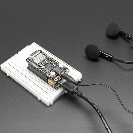 디바이스마트,MCU보드/전자키트 > 음악/앰프/녹음 > 앰프/증폭,Adafruit,Adafruit Music Maker FeatherWing - MP3 OGG WAV MIDI Synth Player [ada-3357],MP3 OGG WAV MIDI 플레이어 / 인코딩/디코딩(코덱) 칩인 VS1053 탑제 / 모든 Feather Board가 SD 카드에서 오디오를 재생 / 특수 MIDI 모드 기능